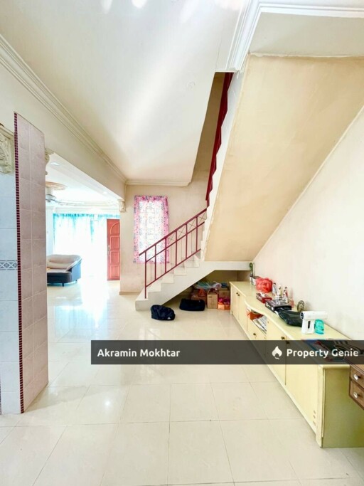 Freehold, Corner Lot & Fully Renovated | Double Storey Jalan Semarak Bandar Utama Batang Kali