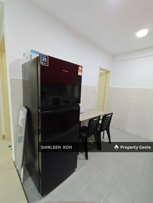 Male Room for Renting at Suriamas Suites Condominium @ Larkin JB Town