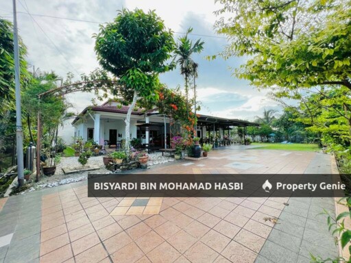 17,760 SQ.FT  RENOVATED 2 STOREY BUNGALOW SEKSYEN 4 BANDAR BARU BANGI.