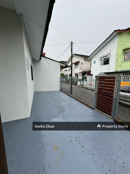 Single Storey House Corner Lot 🧡BIG Land 📍Jalan Keris Ulu Tiram