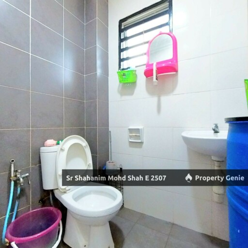 Corner Lot Double Storey Semi-D Cluster, Bayu Suria , Bandar Puncak Alam , Selangor