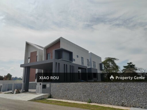 Tiara Golf Resort 2sty Bungalow