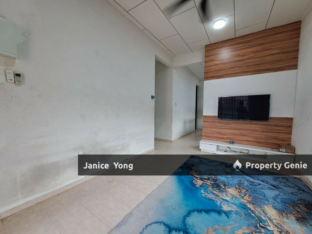 Flora Heights Pasir Gudang End Lot Terrace House