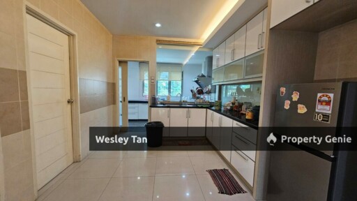 Fully Furnished & Fitted 2 Storey Semi D 40x103 Large 5 Rooms For Rent