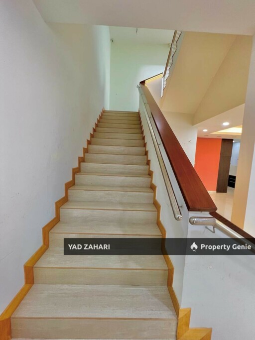Kemuning Residence, Shah Alam | Bungalow 6 Bedrooms | RM1.35M - Partly Furnished and Nearby Surau