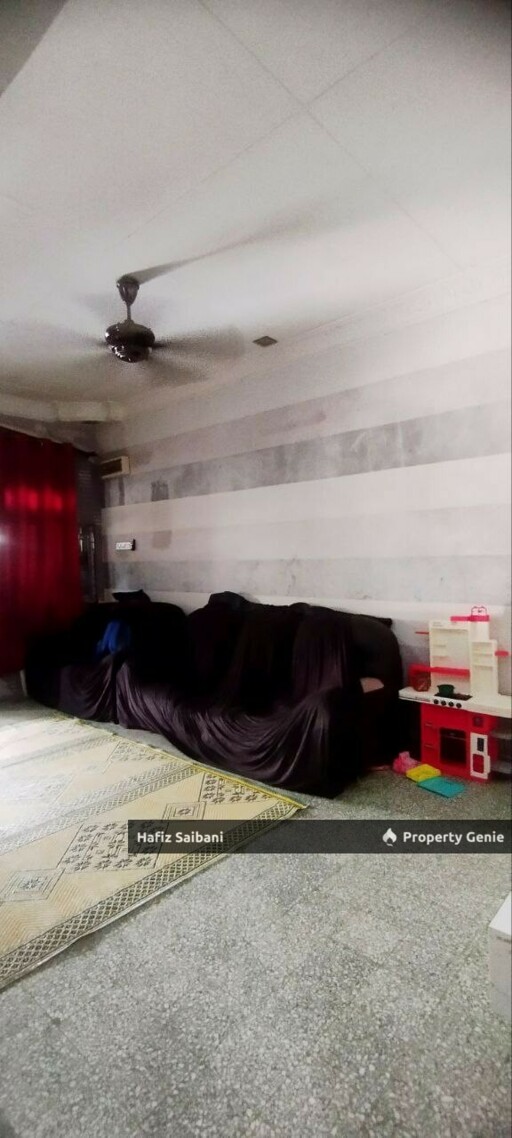 Single Storey Kampung Raja Uda Port Klang