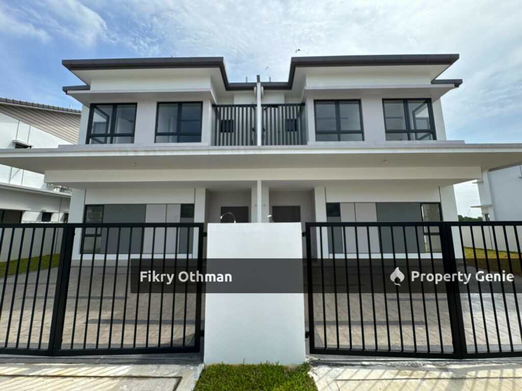 Sejati Lakeside 2, Semi D Double Storey