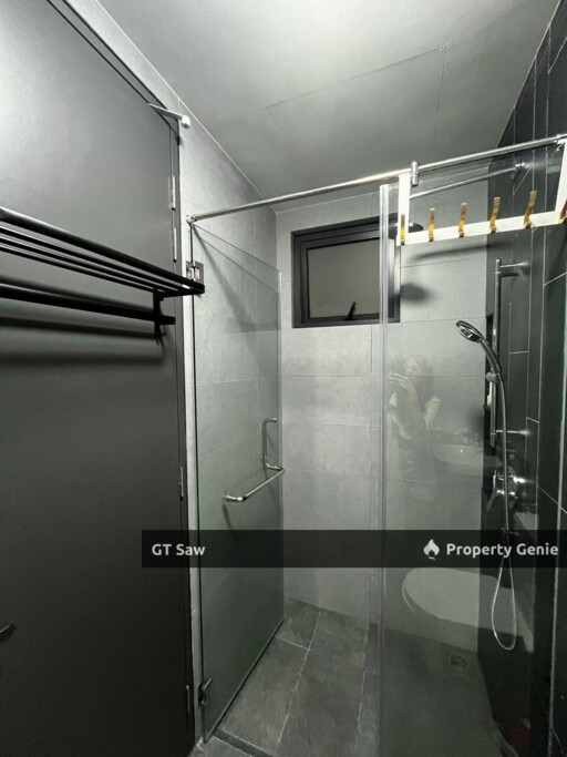 581sqft Near MRT Fully Furnished 2 R 1 B with Wifi for Rent