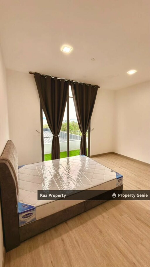 Renna Residence at Northbank for Rent