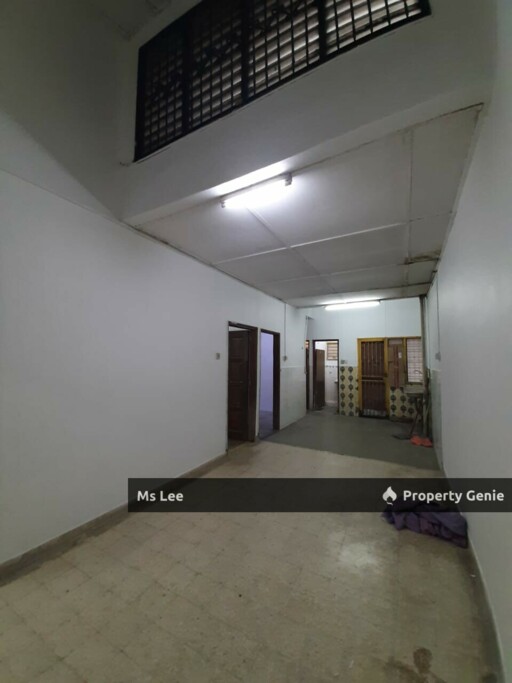 1 storey house - Taman Sri Muda @ Seksyen 25 , Shah Alam - Sale below bank value Rm50k