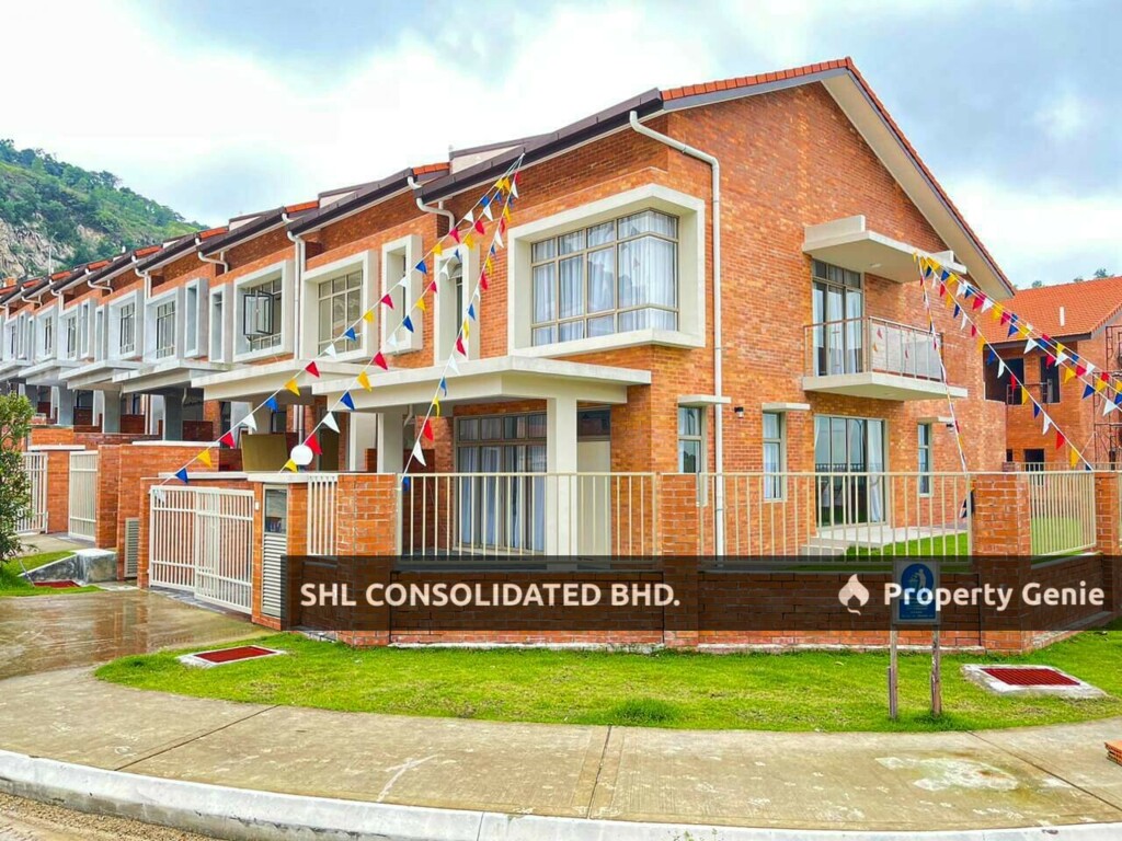 Lotus, Goodview Heights