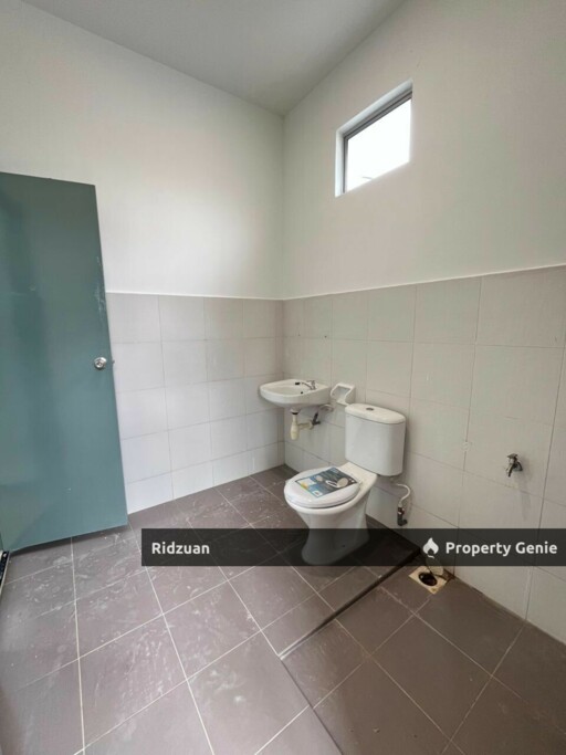Taman Pulai Indah, Double Storey Corner Lot