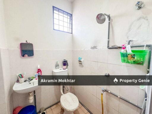 End Lot & Renovated | 2 Storey Terrace Taman Mawar 2, Bandar Baru Salak Tinggi.