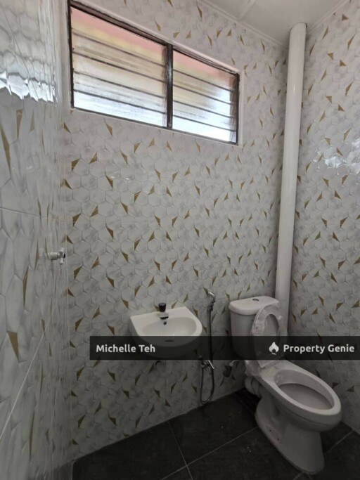 Ipoh Bercham Renovated Corner House For Sale