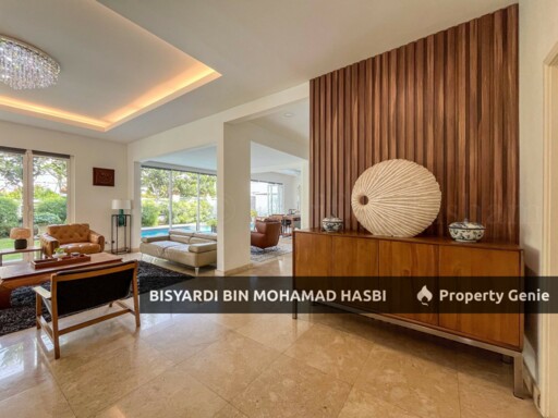 Fully Renovated With Swimming pool 3 Storey Corner Lot Semi D @ Changkat Kiara Bayu, Dutamas, Mont Kiara Kuala Lumpur .
