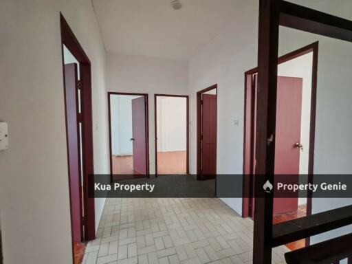 Double Storey Semi Detached House For Sale! Located at Jalan Pisang Timur