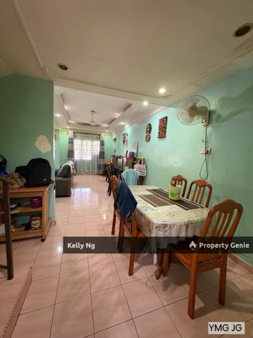 Double Sty Partial Renovation & Furnished At Kg Jawa Klang For Rent