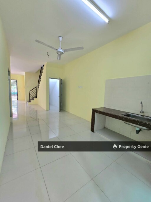 Pengkalan New Painted Facing Field Double Storey Terrance House For Sale