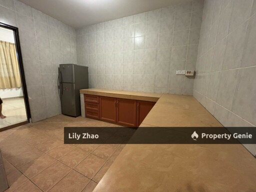 Semi Detached Landed House, 4Bed 3Bath Furnished, Spacious, Big Land, Taman BDC, Kolombong, Kota Kinabalu.