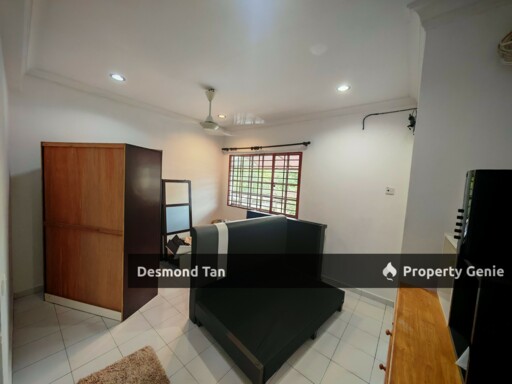 2 Storey Garden Avenue Seremban 2, Seremban (Semi Furnished with Kitchen Only)