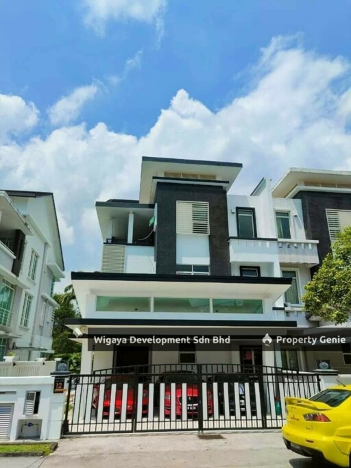 Taman Kelab Ukay (3 Storey Twin Villas)