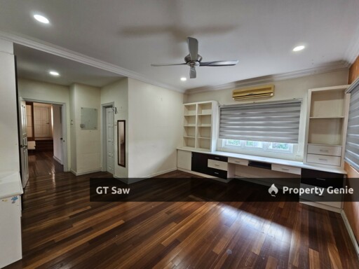 Peaceful 2.5 Storey Bungalow Bangi Golf Resort For Rent