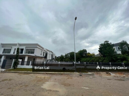 Jln Glenmarie Mount Austin Corner Lot / Super Large Big Land