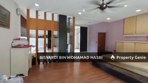 Corner Lot, Double Storey House, Jalan Jeriji (Greenlane) Bukit Jelutong, Shah Alam.