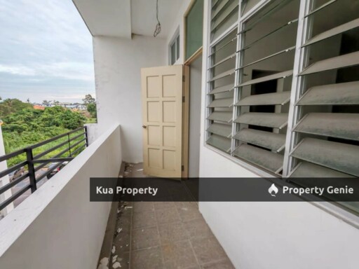 For Rent! Second Floor Intermediate House at 7th Mile