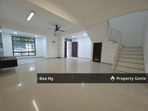 Taman Mutiara / Pontian / Unblock / 2 Storey Terrace