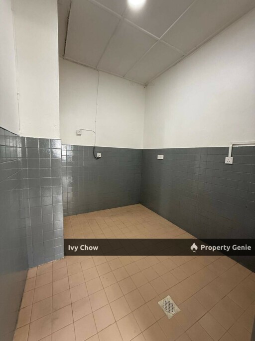Taman Molek Single Storey Near Shop