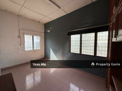 (Corner Lot)2 Storey Taman Rawang Jaya For Sales