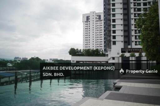 Pearl Suria