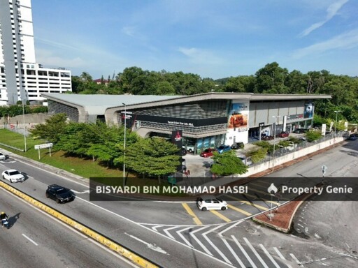 FOR RENT SHOWROOM & 4SCENTRE, STAND ALONE BUILDING, BALAKONG .