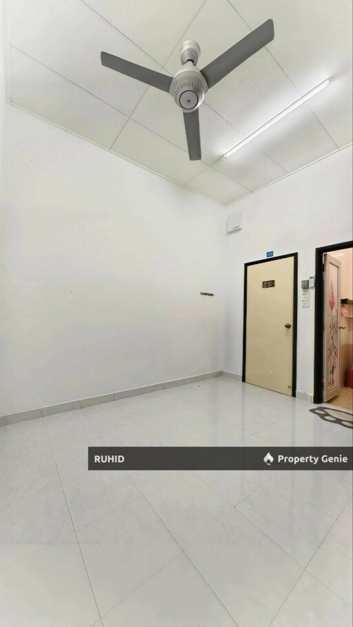 Freehold Seri Austin Single Storey Terrace House 3R2B