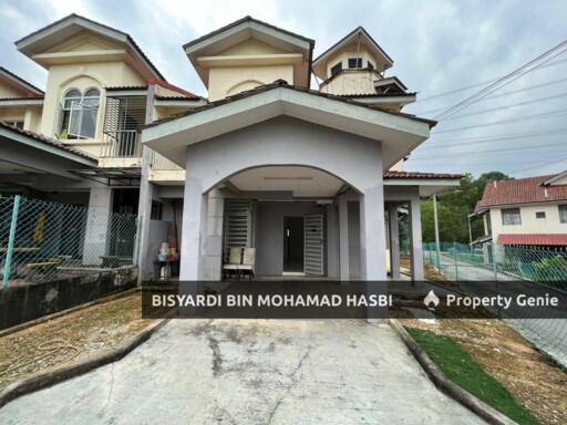 24'x70' Sq.Ft FREEHOLD End Lot Extra Land 2.5 Storey Terrace House Taman Salak Perdana, Bandar Baru Salak Tinggi, Sepang.