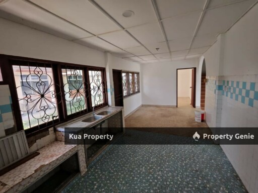 Double Storey Semi Detached House For Sale! Located at Jalan Pisang Timur