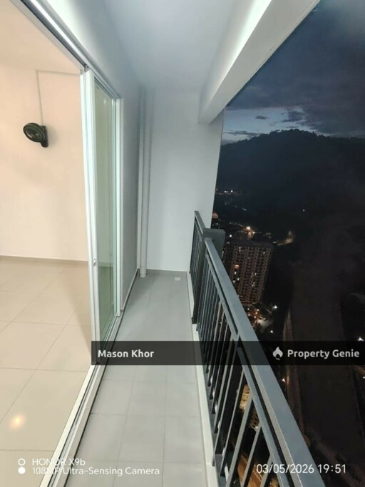 IDEAL RESIDENCY CONDO 850sf FULLY RENO & PARTIALLY FURNISHED GELUGOR