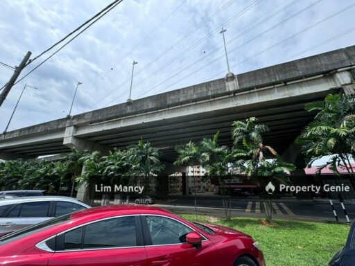 Taman Sentosa @ Jalan Sutera / Double Storey Shoplot / Facing Main Road /
