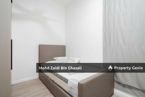 Fully Furnished 3 Bedrooms Condo @ Lakefront Resident