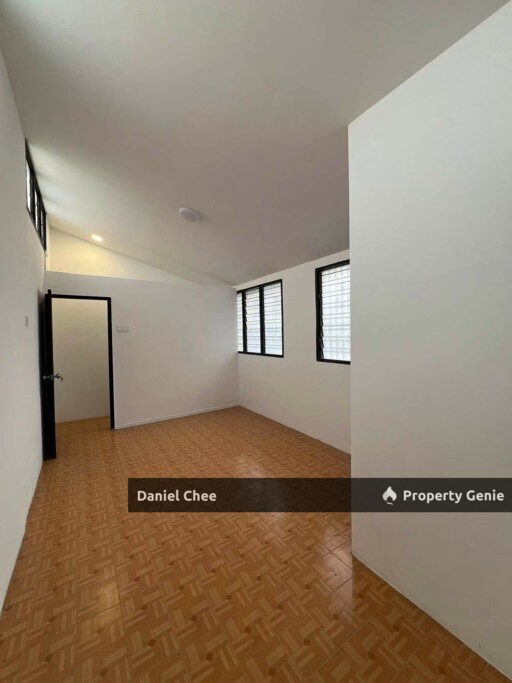 Near to Aeon Kinta City Renovated Terrace For Rent
