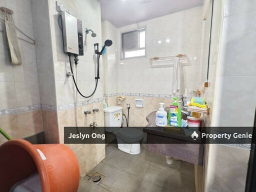 2 Bedrooms Apartment at Permas Jaya for Sale