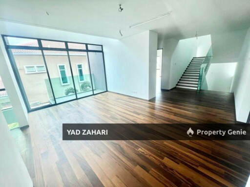 Taman Universiti, Bangi | Bungalow 7 Bedrooms | RM1.6M - Roof Solar Panel Ready, Nearby UKM and Strategic Location