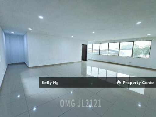 2.5 Storey Semi-Detached Factory / Warehouse At Pandamaran Klang For Rent
