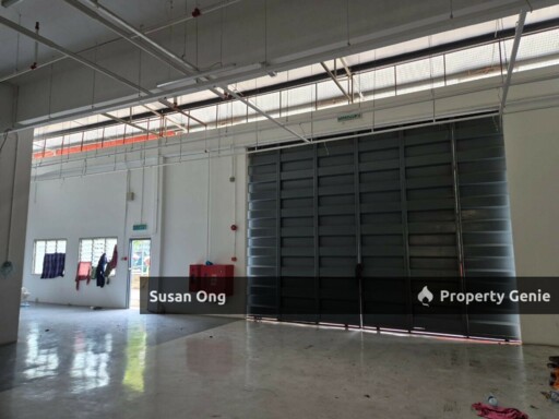 Rent-Puchong-Car showroom-main road-good visibility