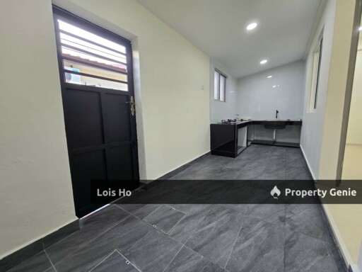 For Sales Ujong pasir Single Storey Terrace 548k