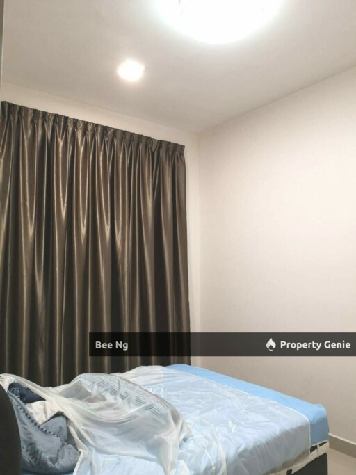 Larkin/M condo/3bedroom fully furnish/lower market price