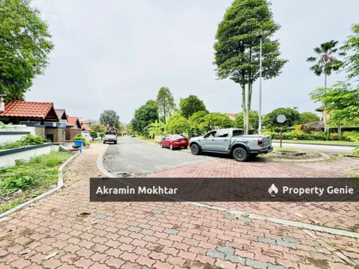 FREEHOLD, CORNER LOT & FULLY RENOVATED | 3 Storey BUNGALOW with POOL Jalan Kubah, Bukit Jelutong