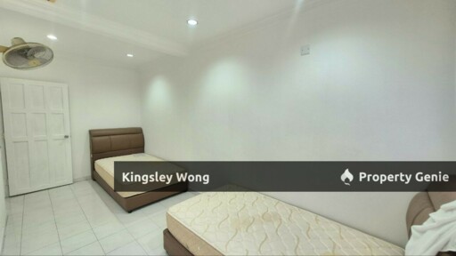 Ipoh Garden 2.5 Storey Terrace House Simple Renovated