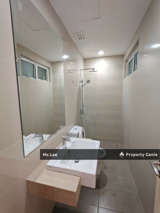 Binjai 8 @ KLCC -Near LRT, Level 32 Facing Troika, Good for investment